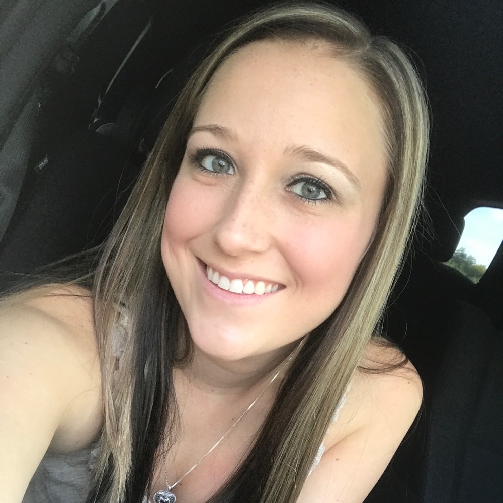 Meet your Posher, Lauren